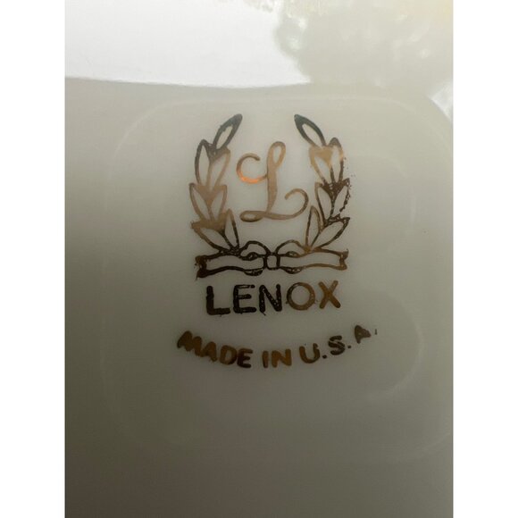 Lenox Vintage Scalloped Porcelain Centerpiece Bowl With Gold Trim 11.5" x 3" Ele - Picture 9 of 9